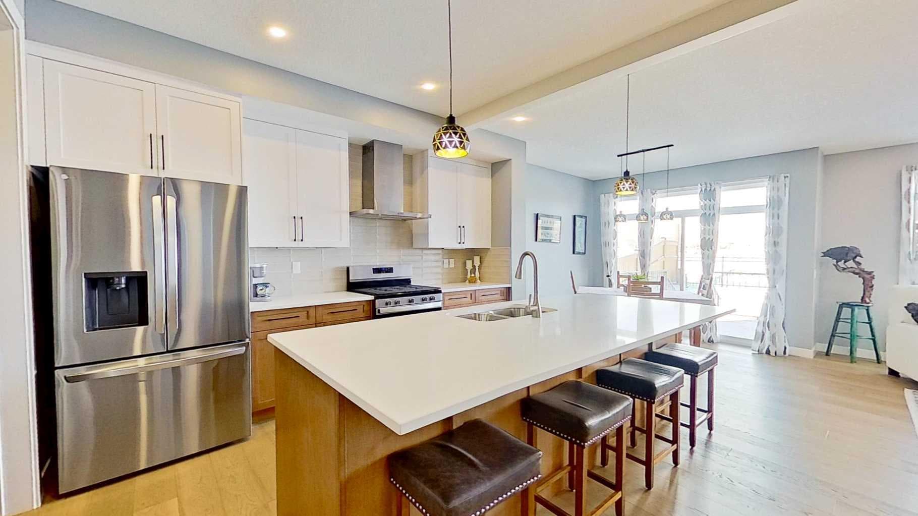 163 Sundown Crescent 