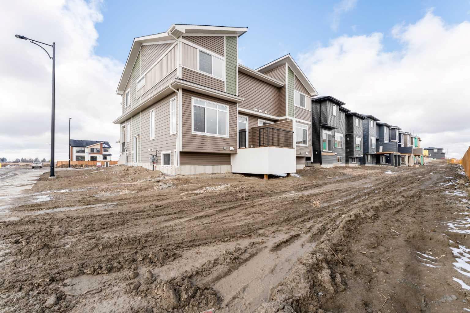 99 Waterford Mews 