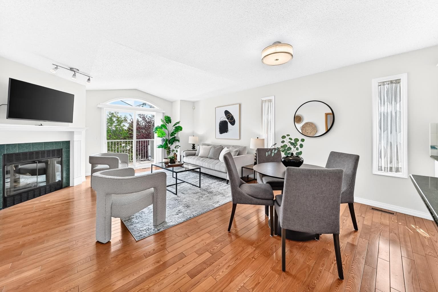 157 Hawkstone Manor NW