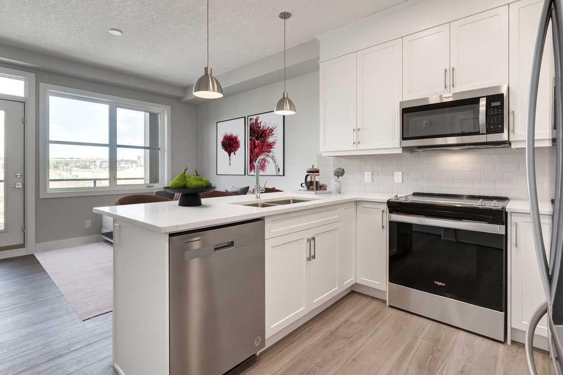 1102, 110 Greenbriar Place NW