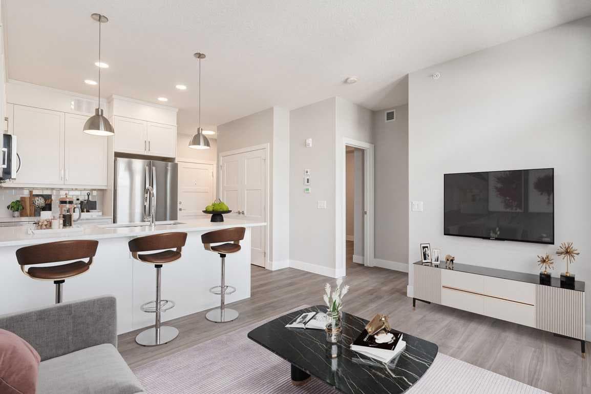 1102, 110 Greenbriar Place NW