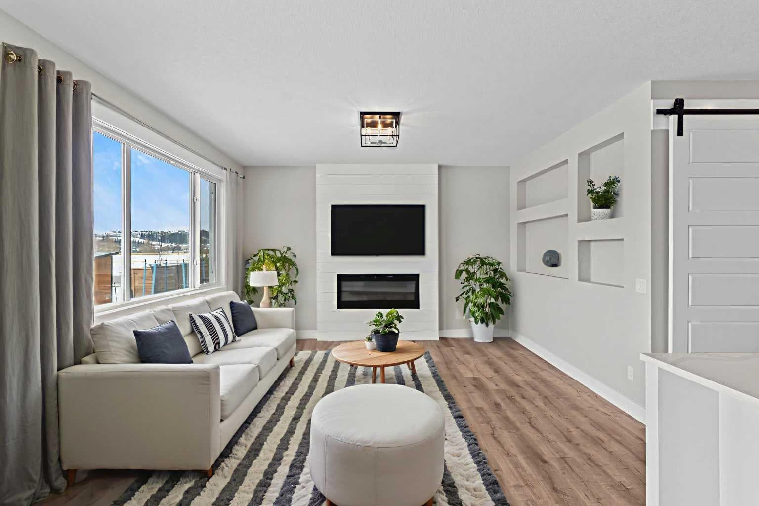 160 Vantage Drive 