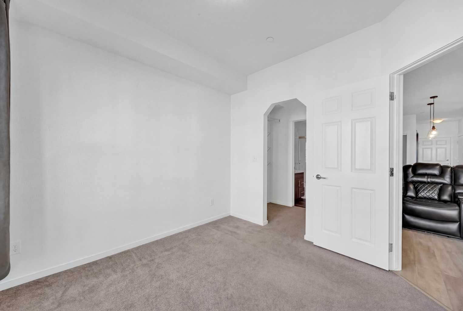3202, 215 Legacy Boulevard SE