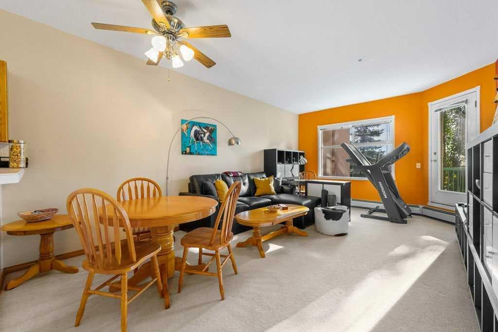 215, 200 Lincoln Way SW