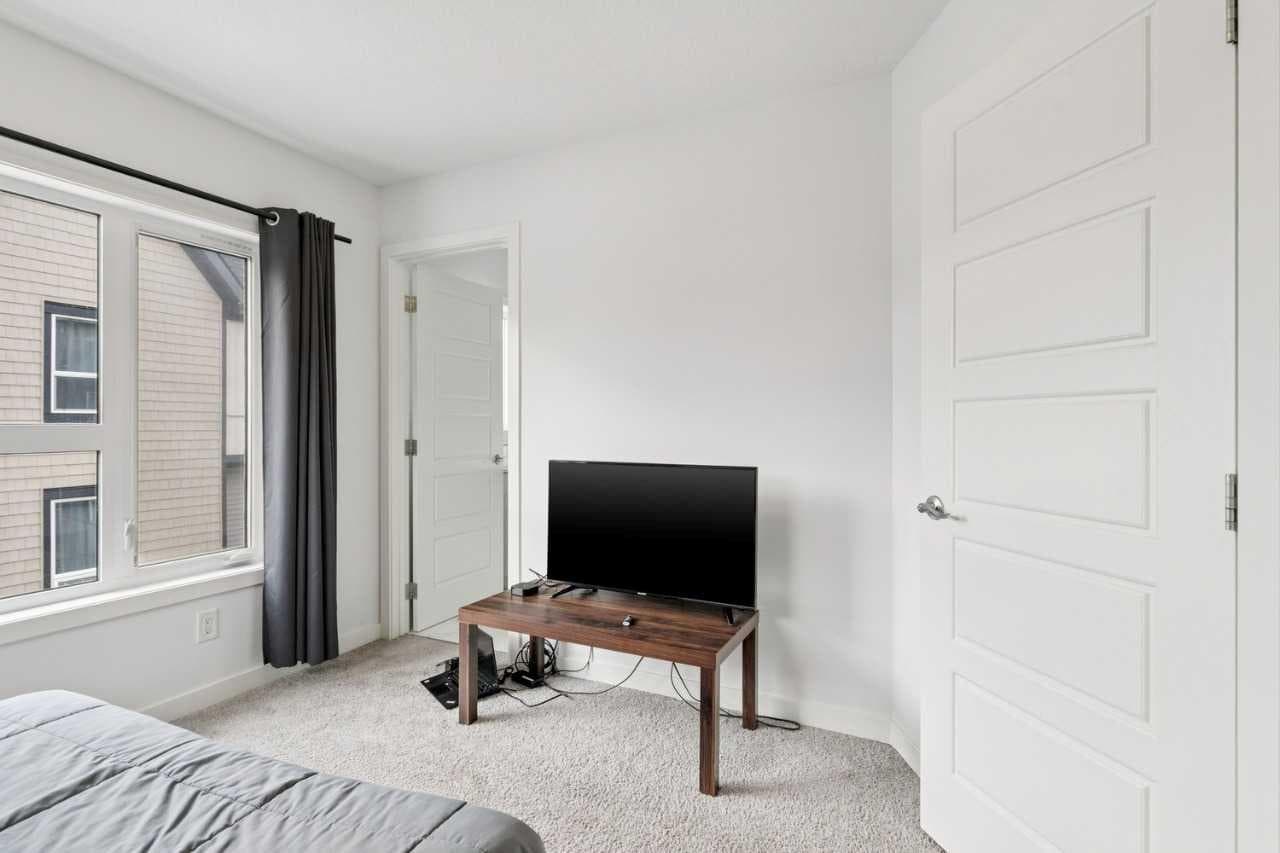 403, 850 Belmont Drive SW