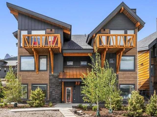 202K, 209 Stewart Creek Rise 