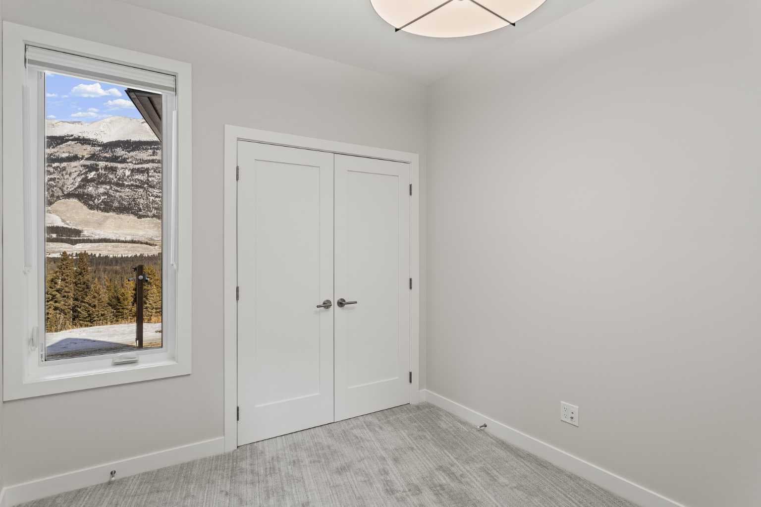 202K, 209 Stewart Creek Rise 