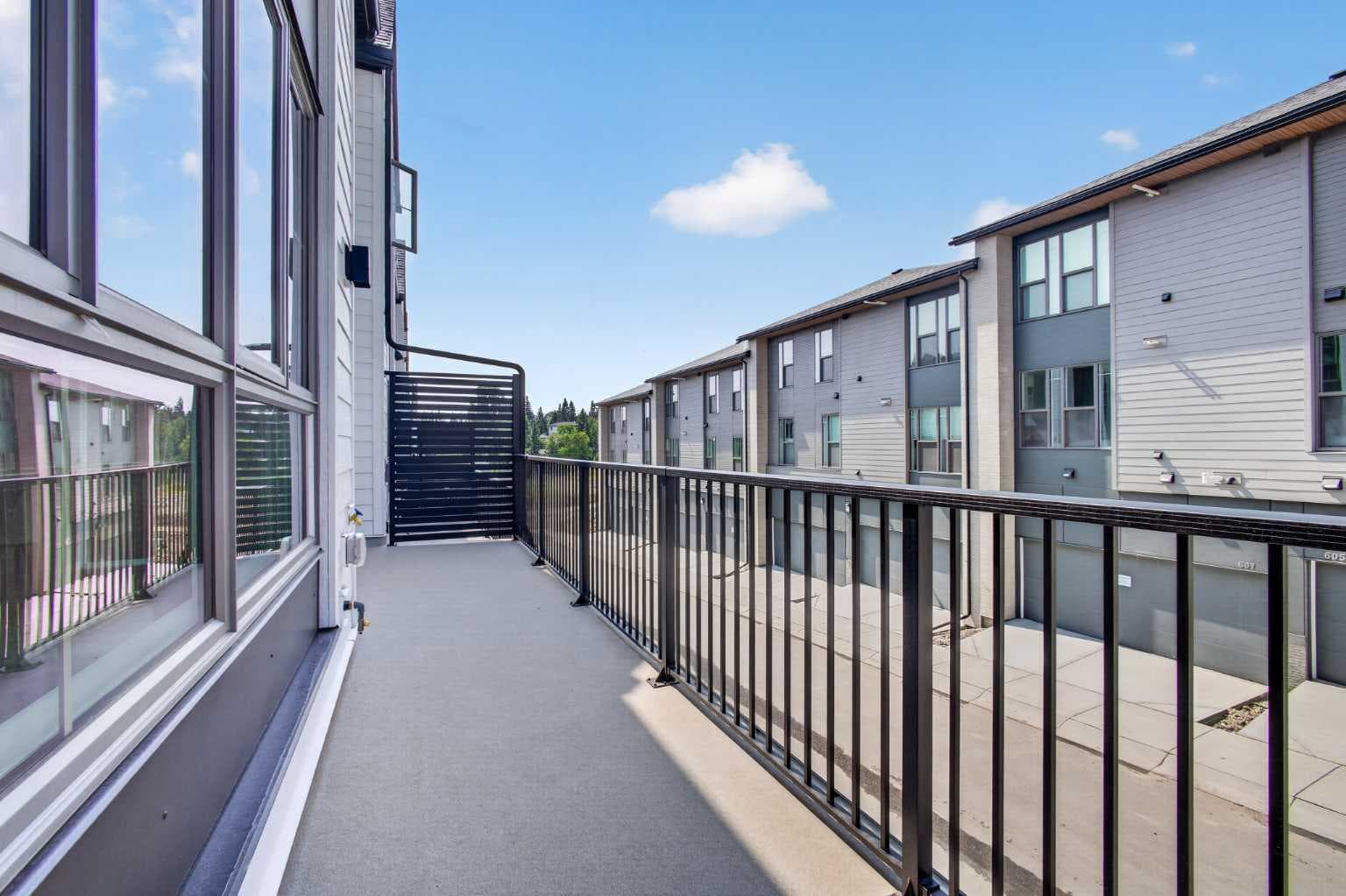 604 Sovereign Common SW