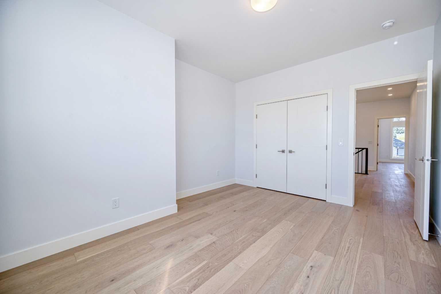 2008 26A Street SW