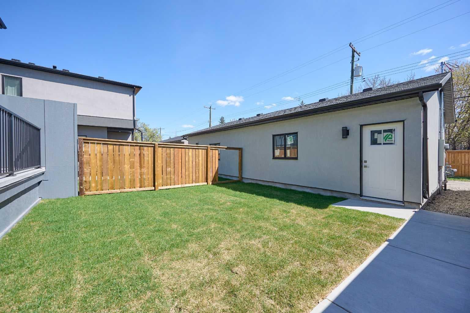 2008 26A Street SW