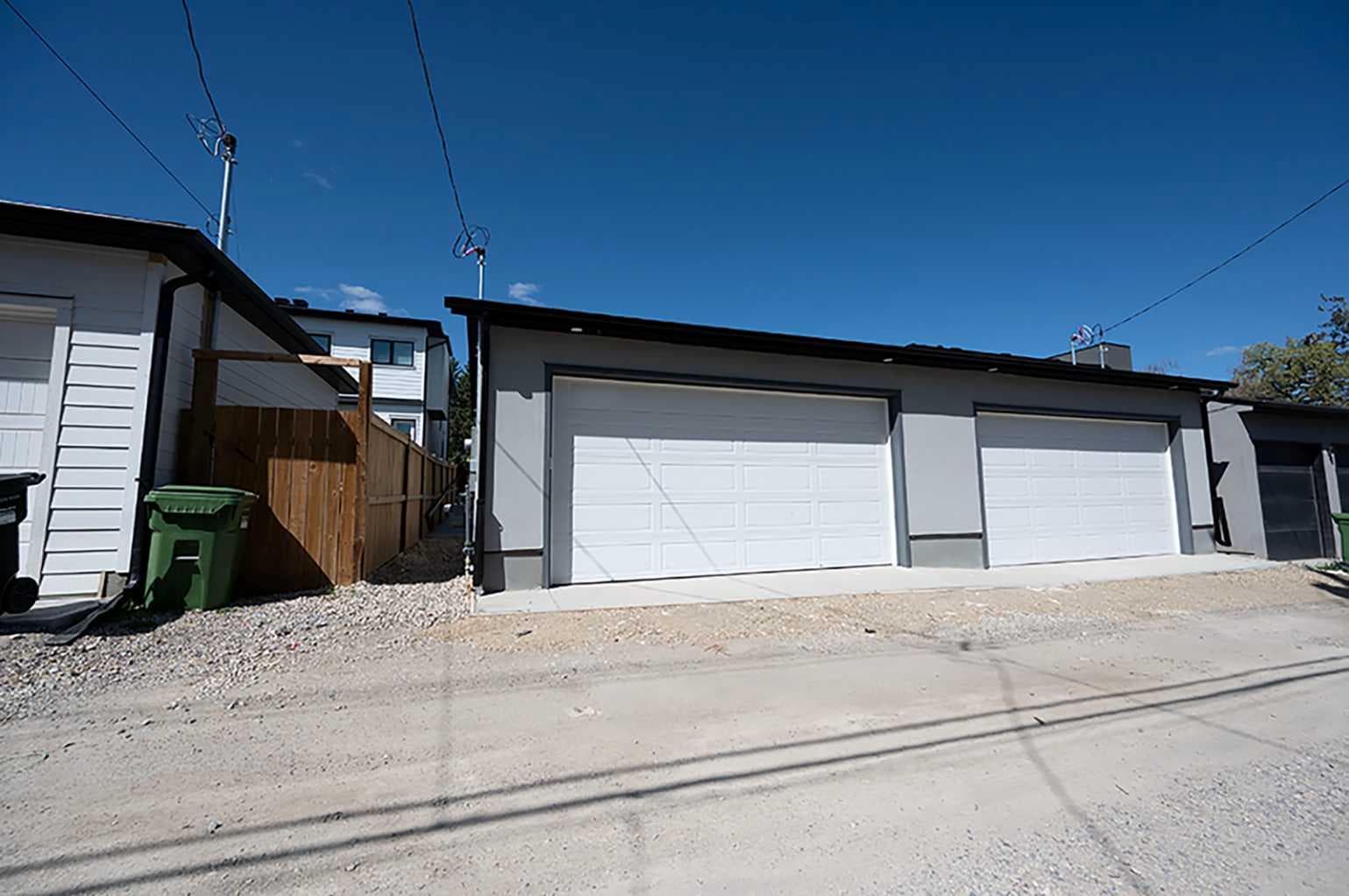 2008 26A Street SW