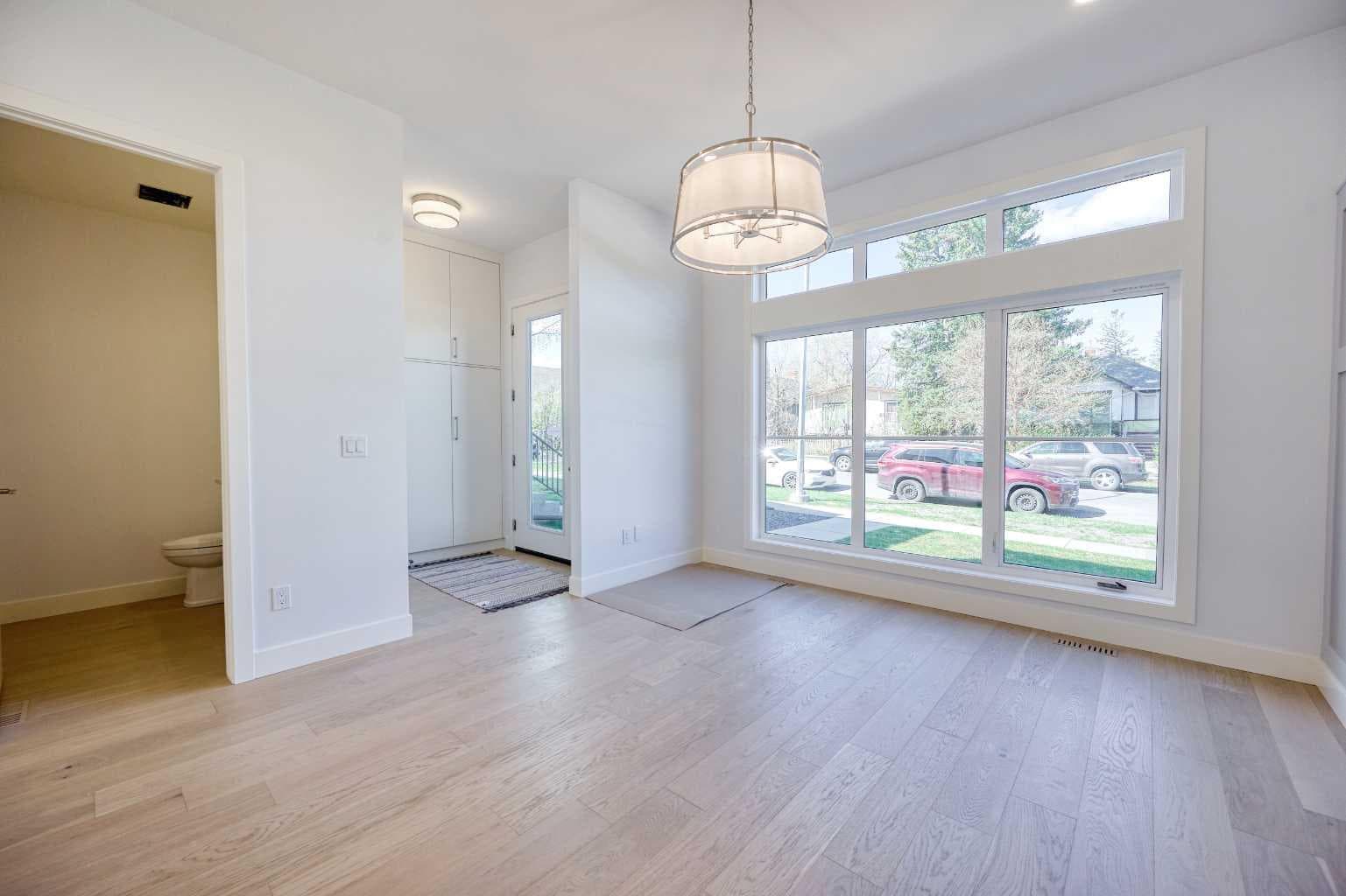 2008 26A Street SW