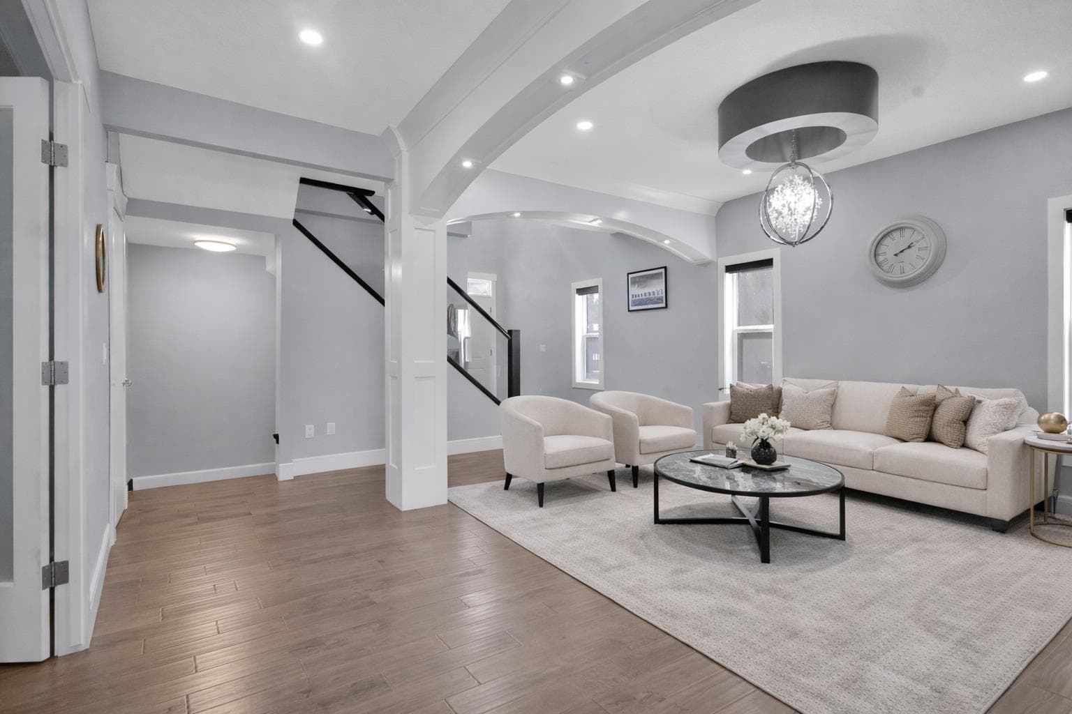 302 Kinniburgh Rd  