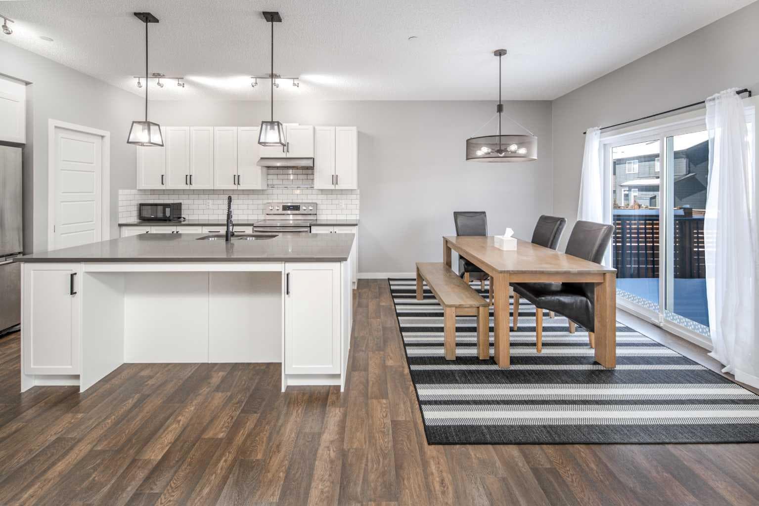 80 Howse Manor NE