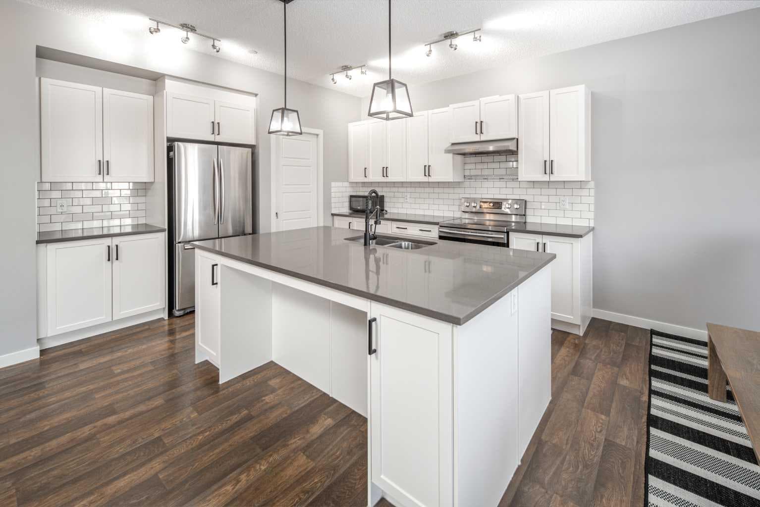 80 Howse Manor NE