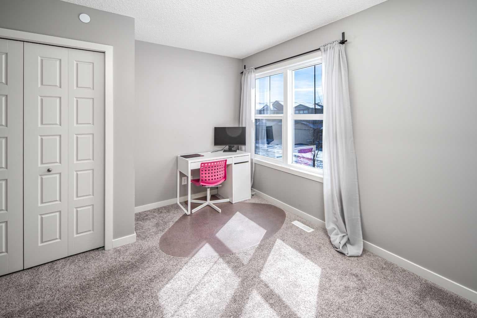 80 Howse Manor NE