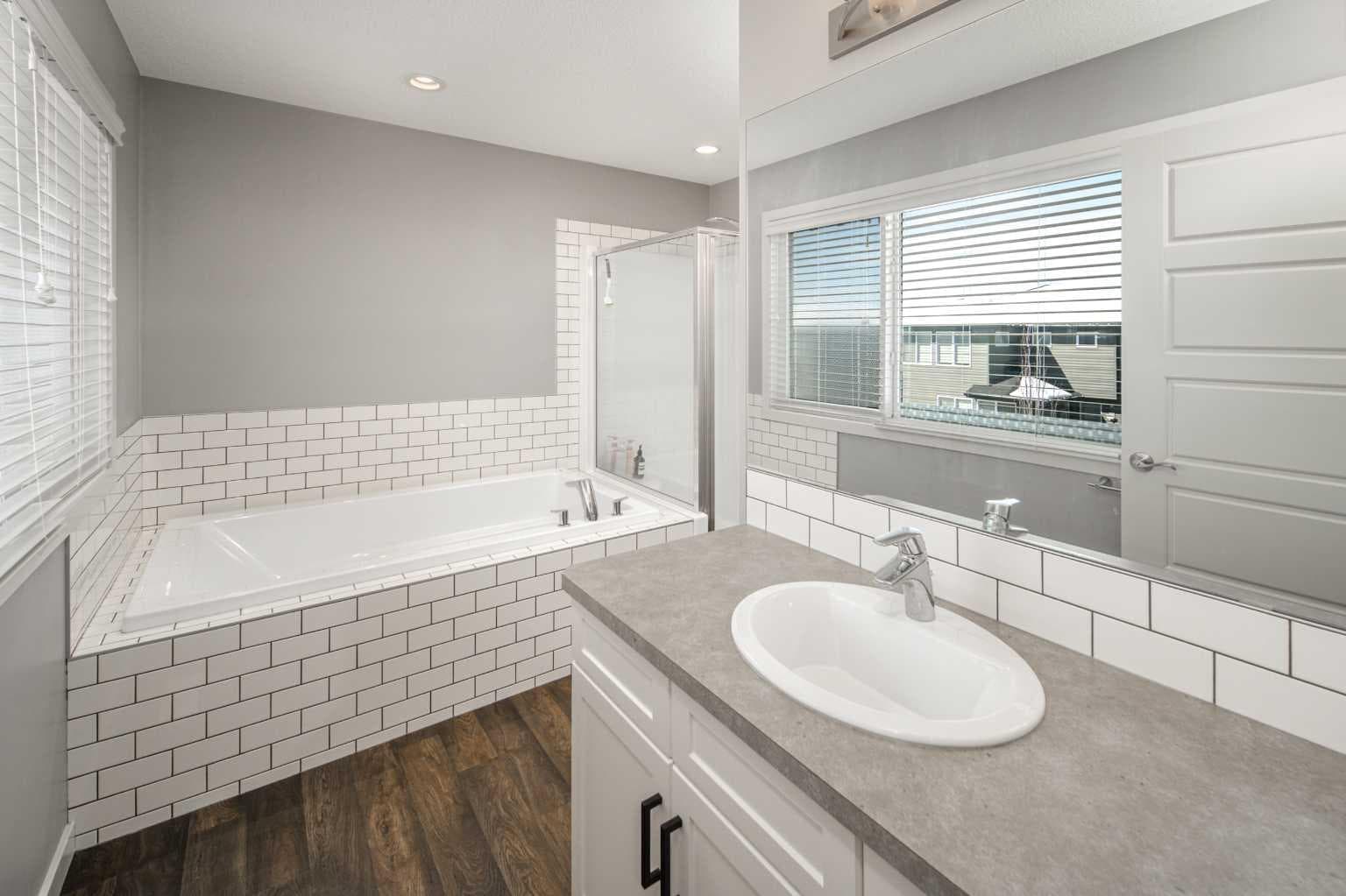 80 Howse Manor NE