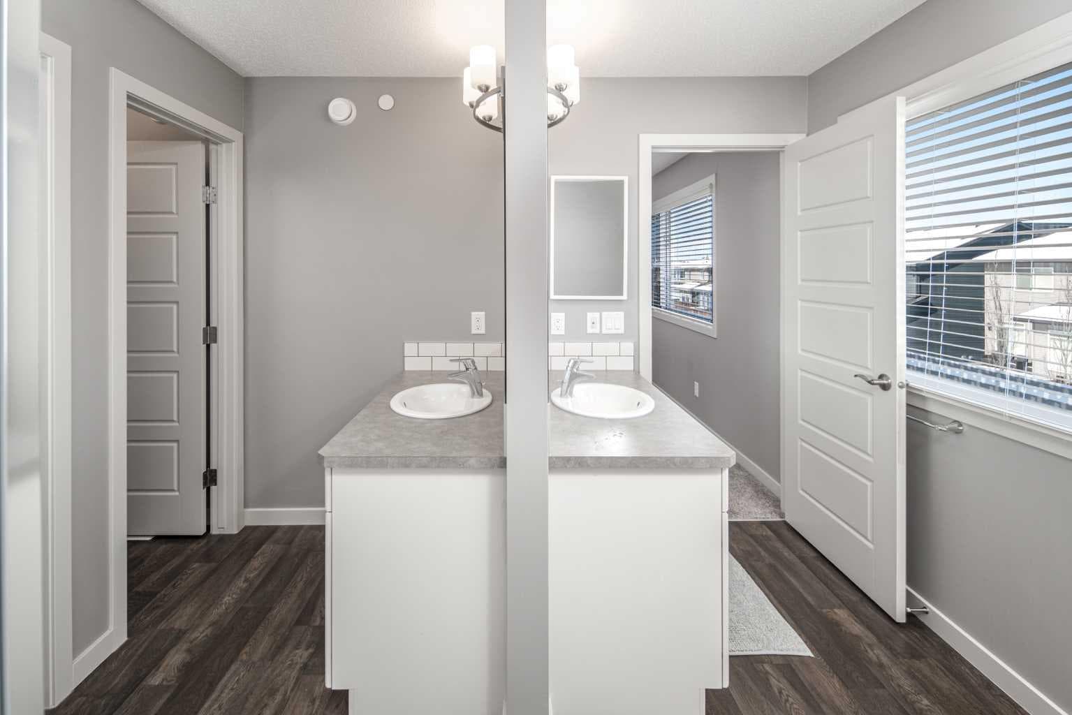 80 Howse Manor NE