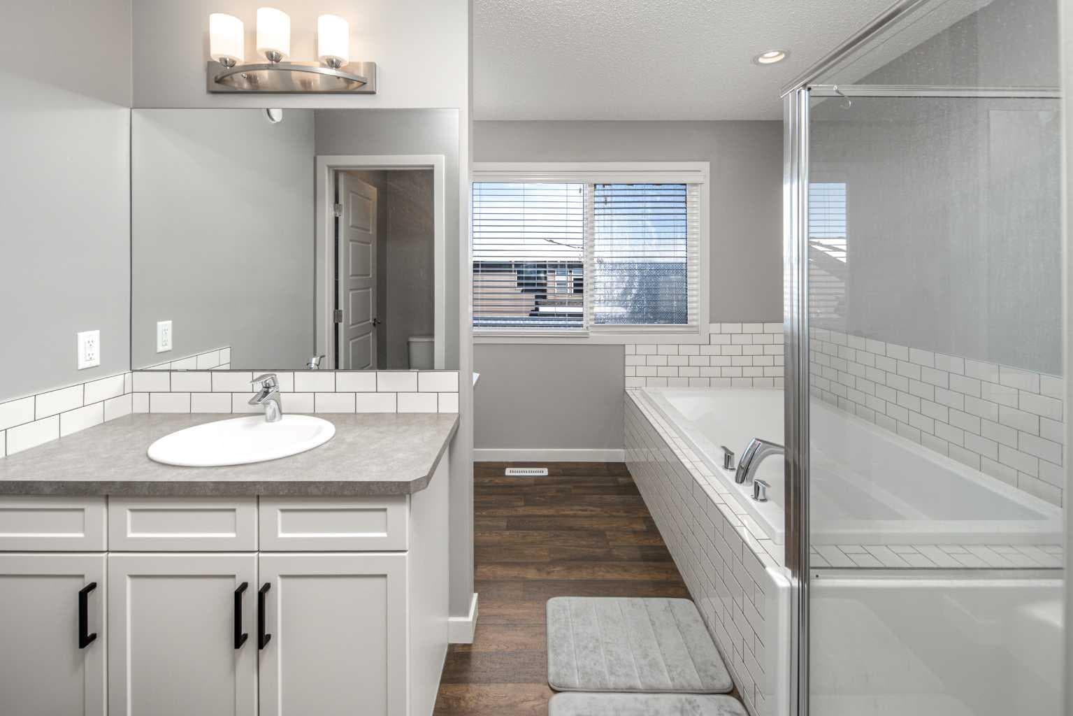 80 Howse Manor NE