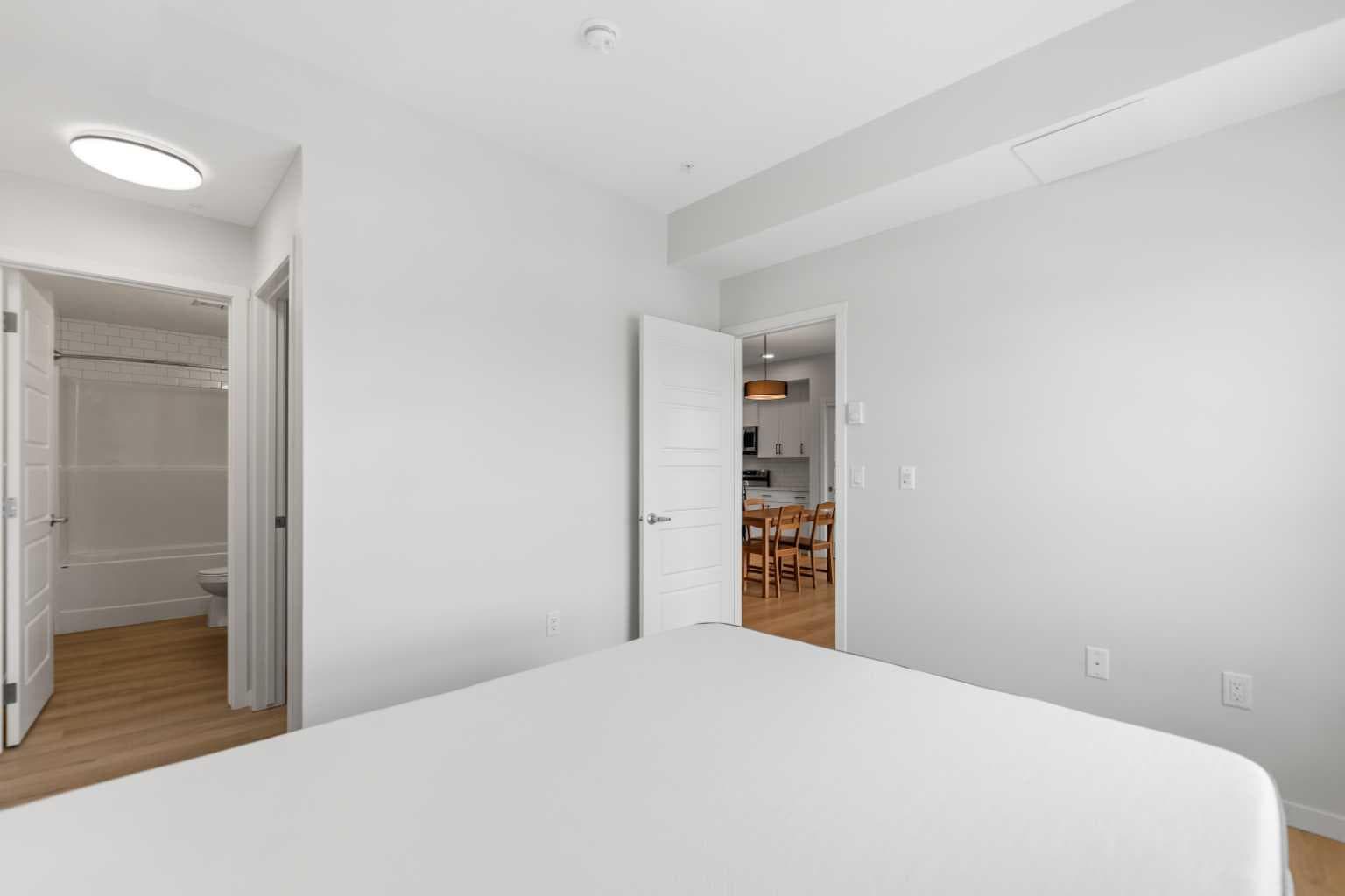 6403, 20295 Seton Way SE