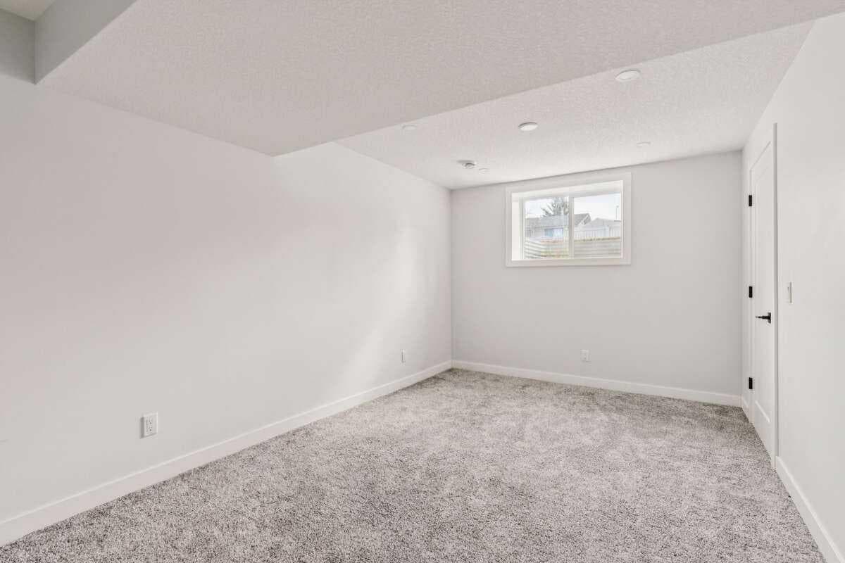 15 Brookmere Place SW