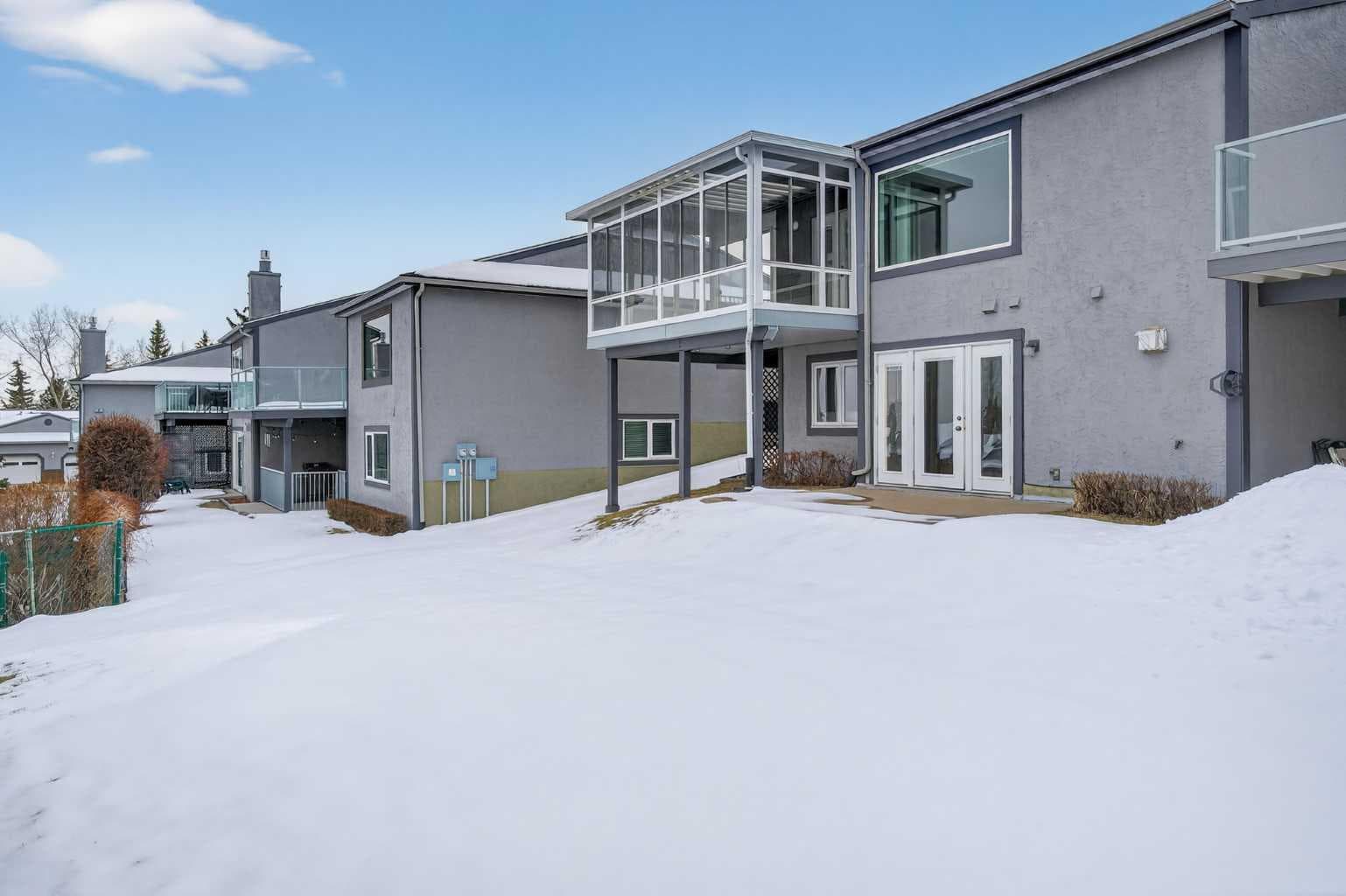 96 Norquay Heights NW