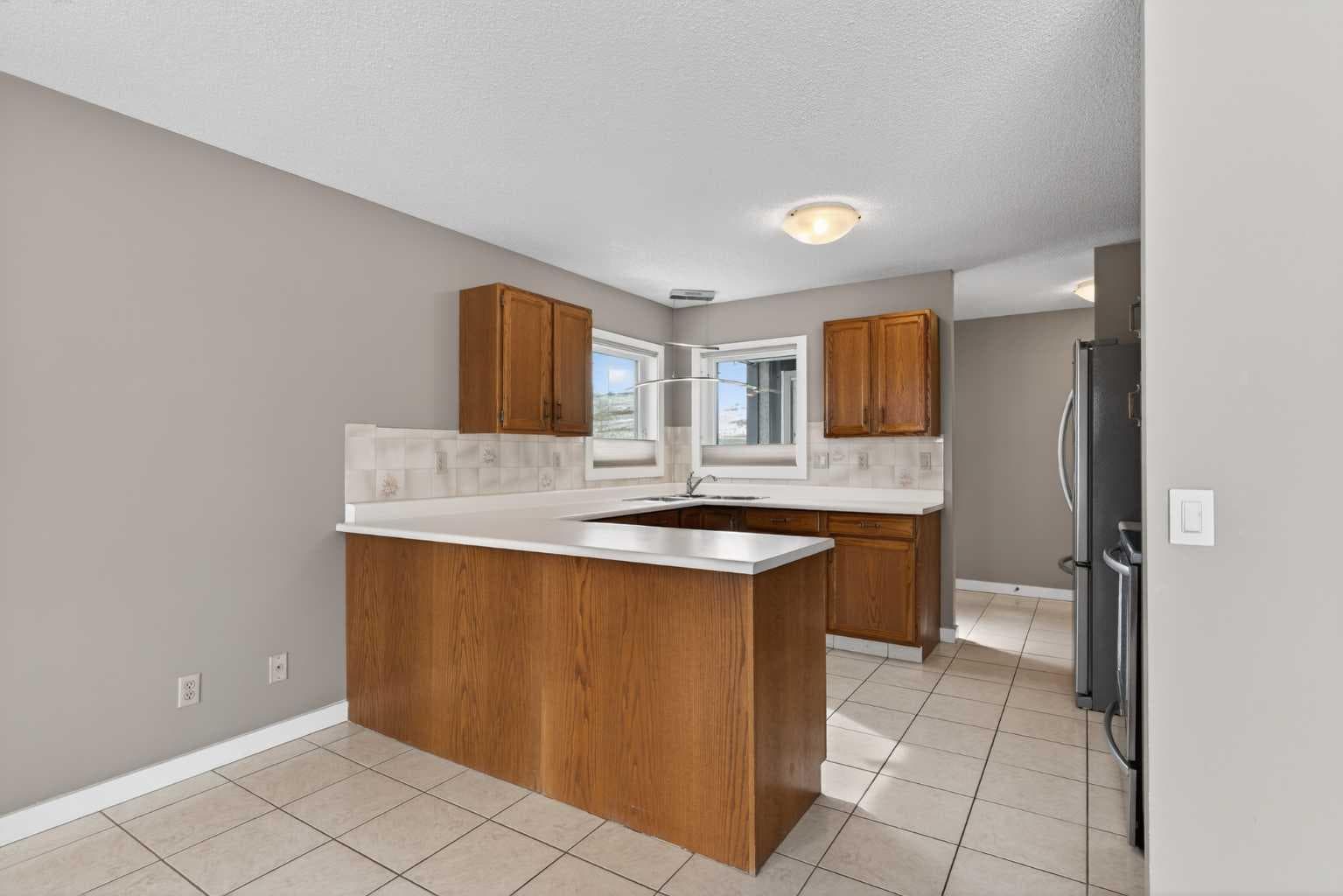 96 Norquay Heights NW