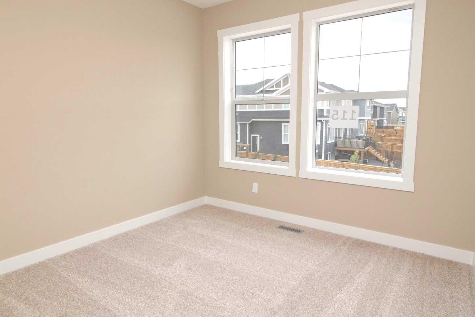115 Sundown Crescent 