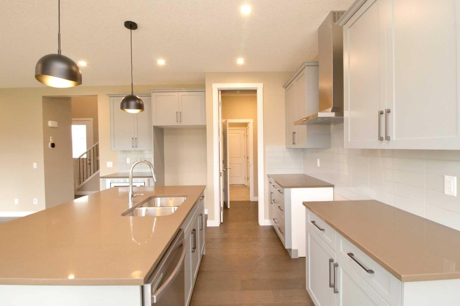 115 Sundown Crescent 