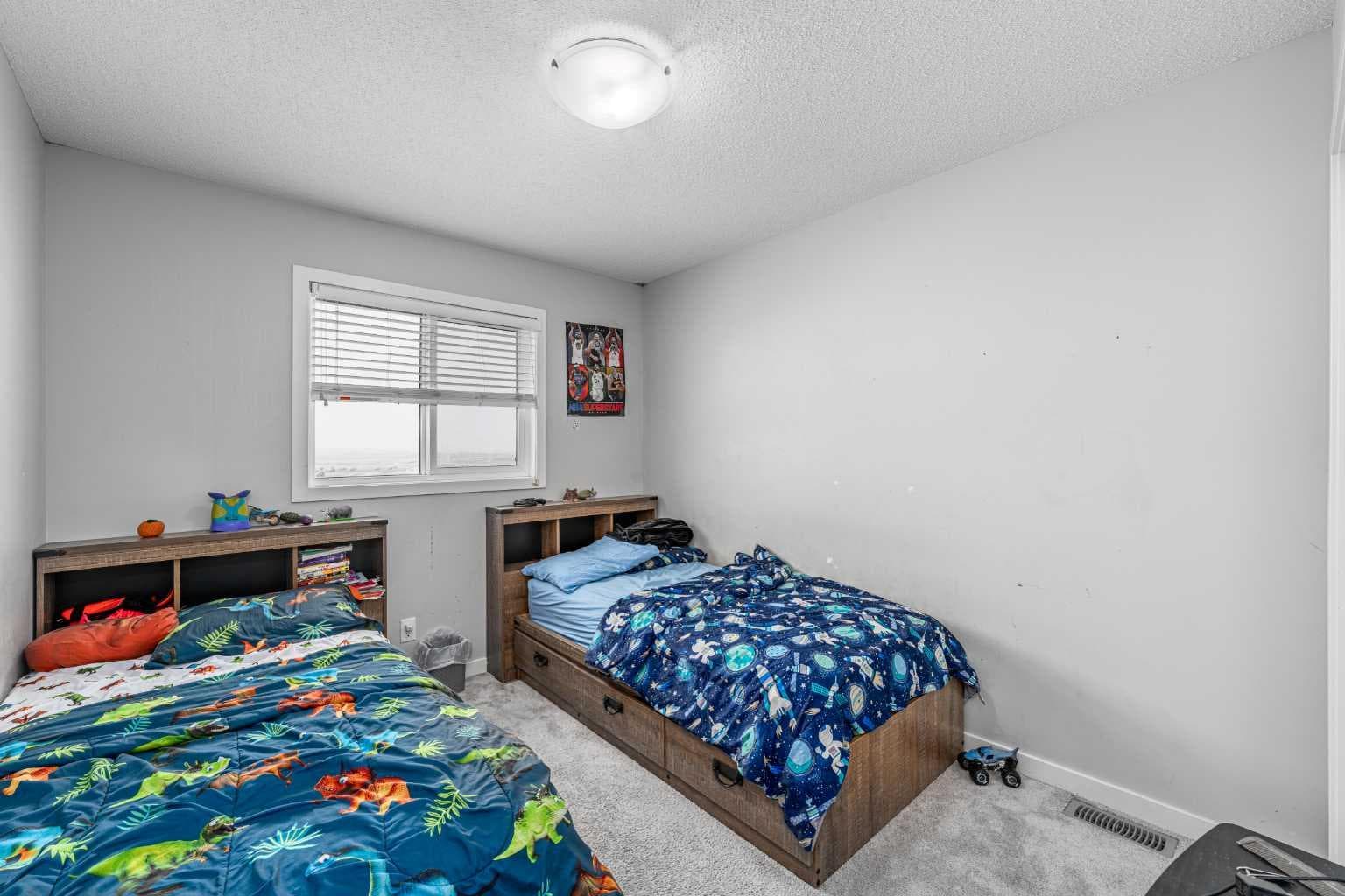 313 Hillcrest Road SW