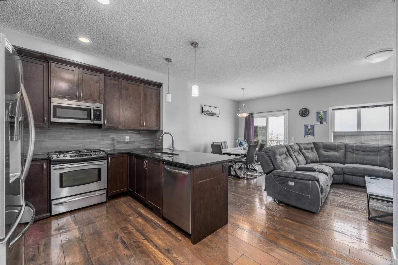 313 Hillcrest Road SW