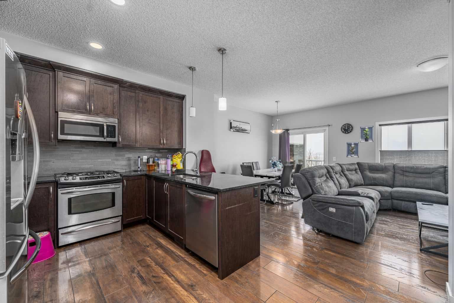 313 Hillcrest Road SW