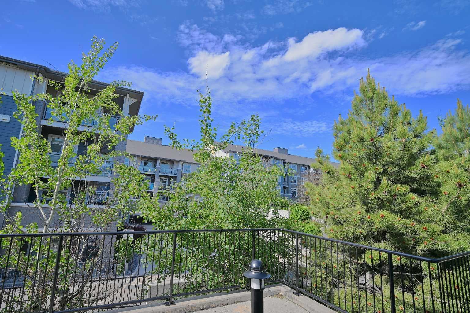 226, 25 AUBURN MEADOWS Avenue SE