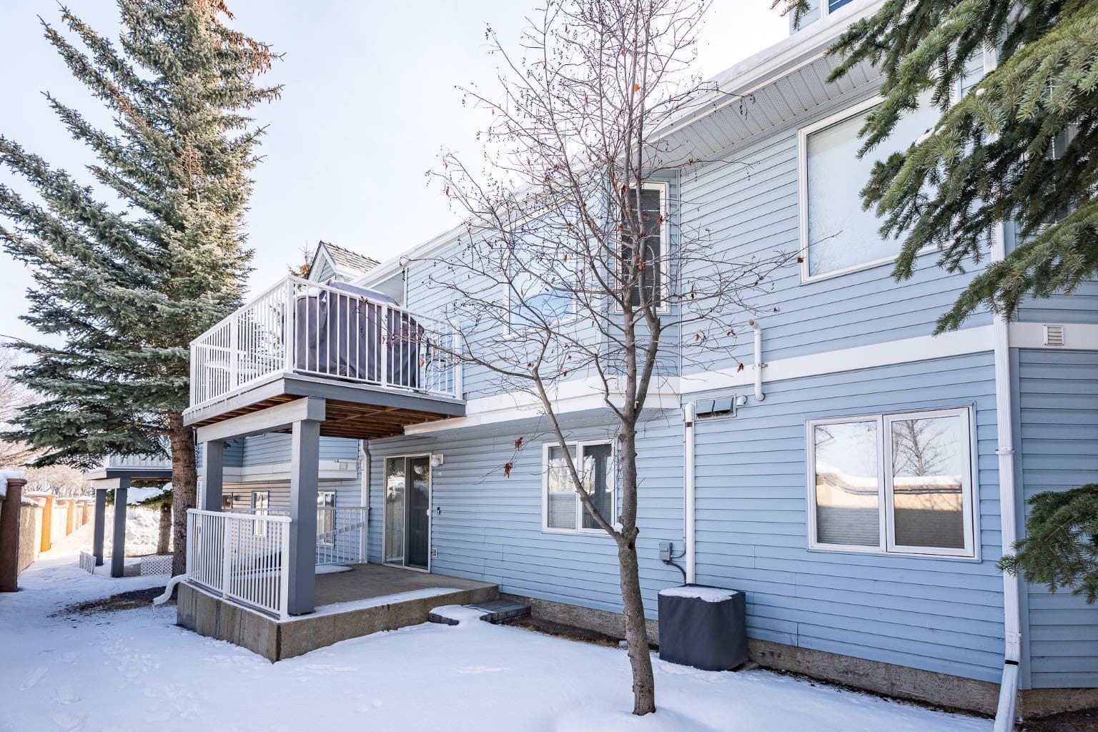 216 Valley Ridge Heights NW