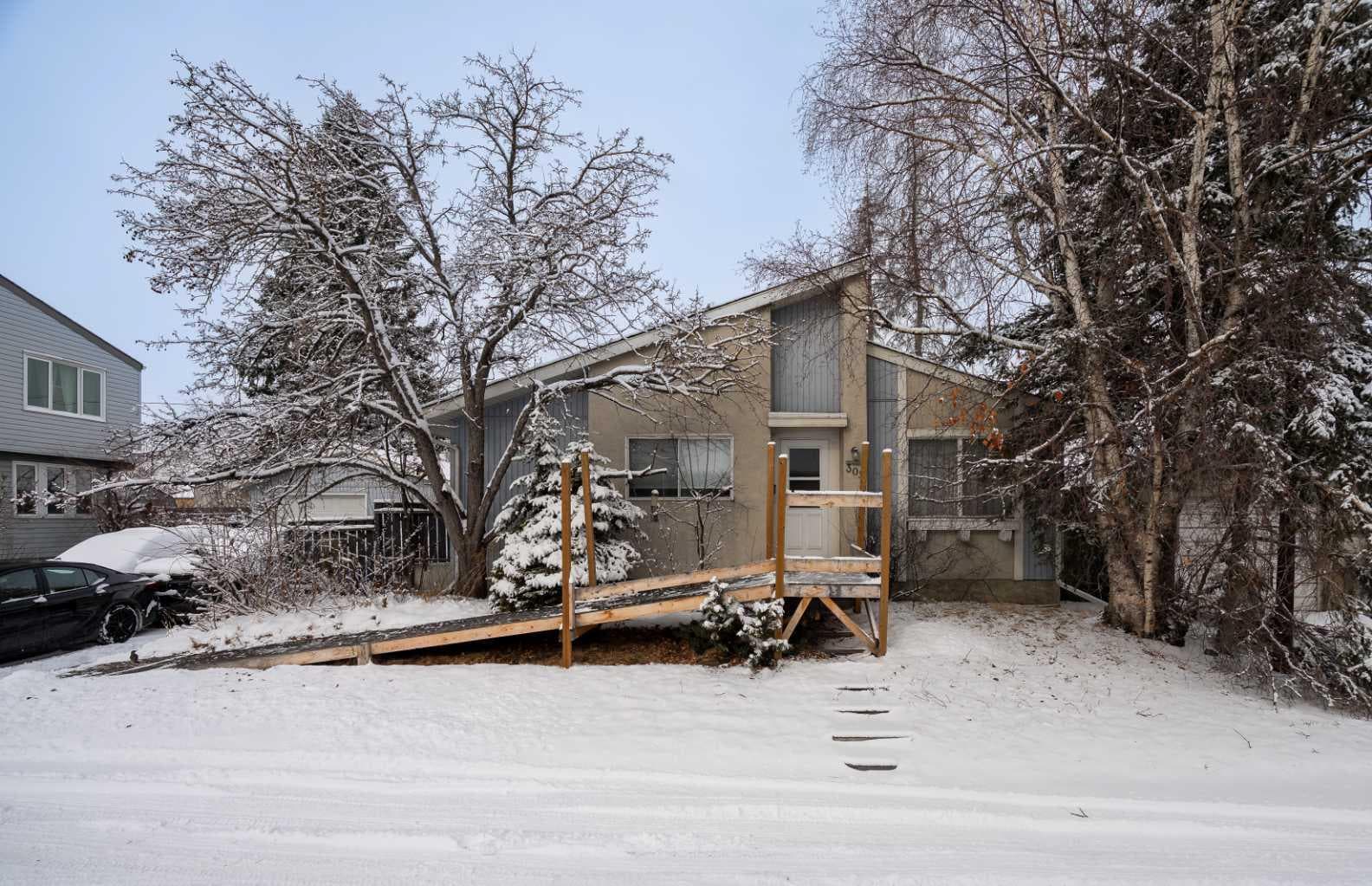305 Olympia Drive SE