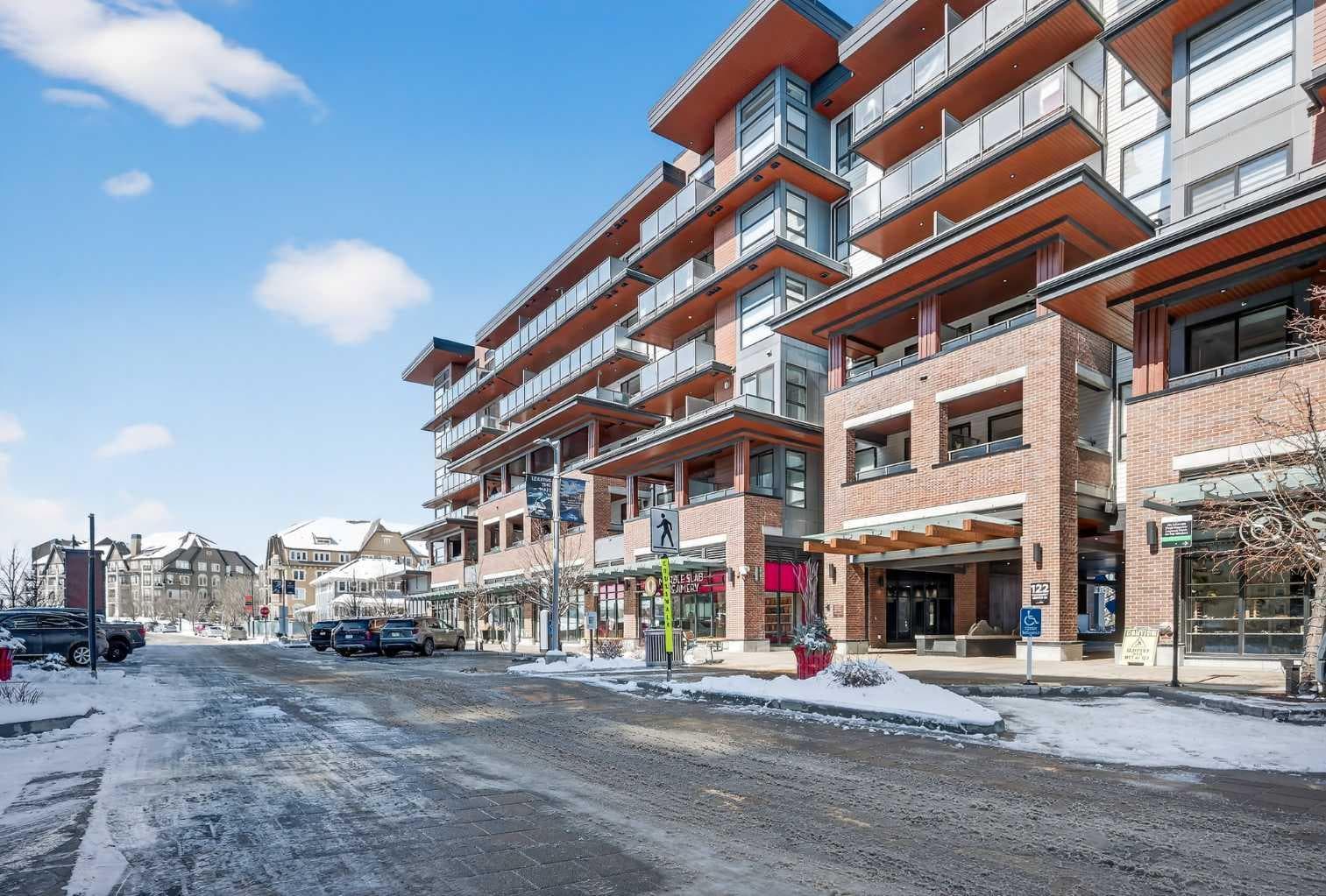 407, 122 Mahogany Centre SE
