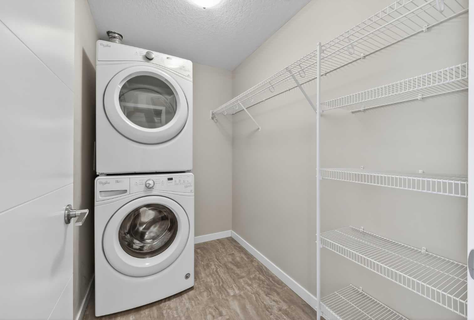 407, 122 Mahogany Centre SE