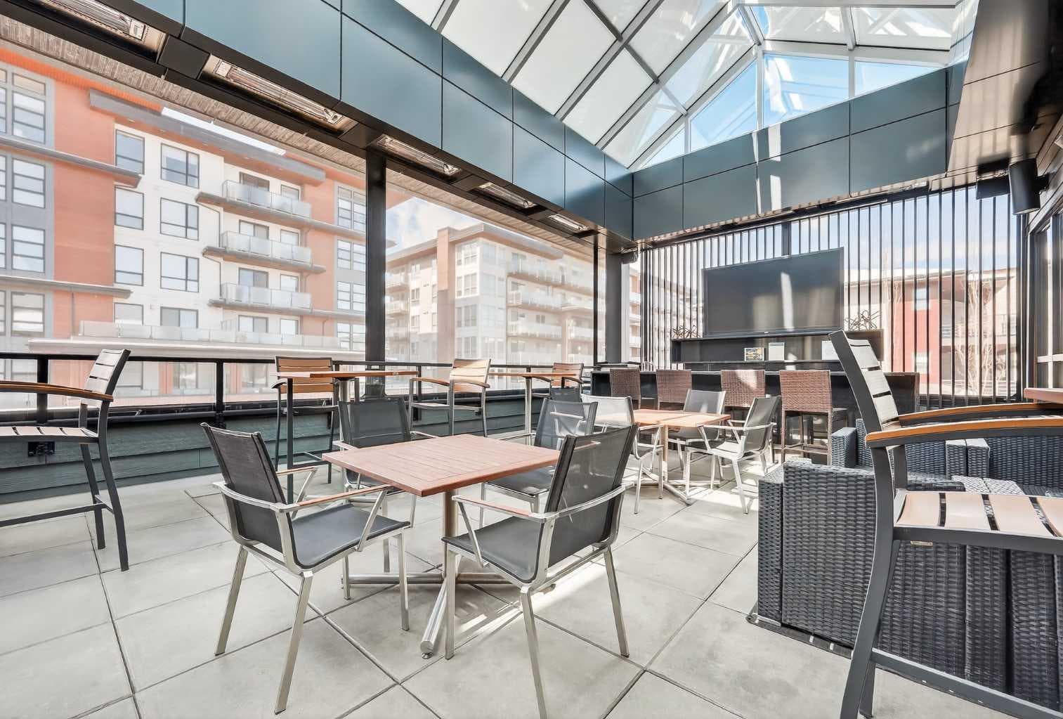 407, 122 Mahogany Centre SE