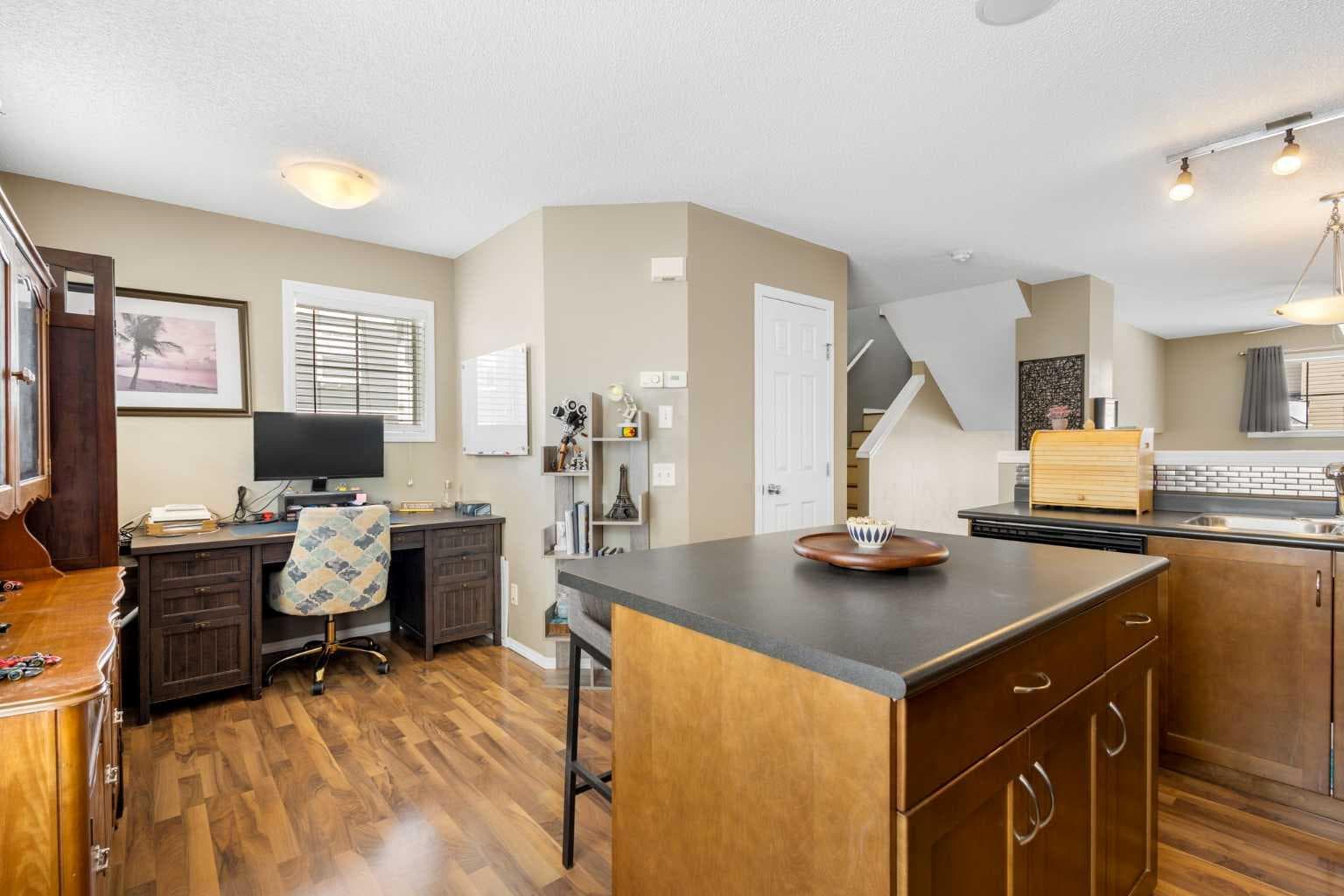 241 Elgin Gardens SE