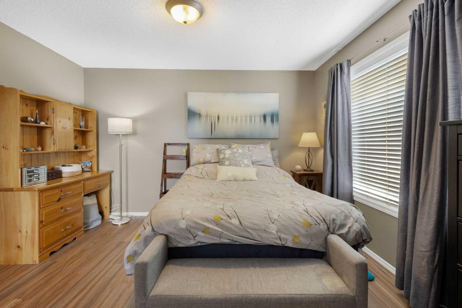 241 Elgin Gardens SE