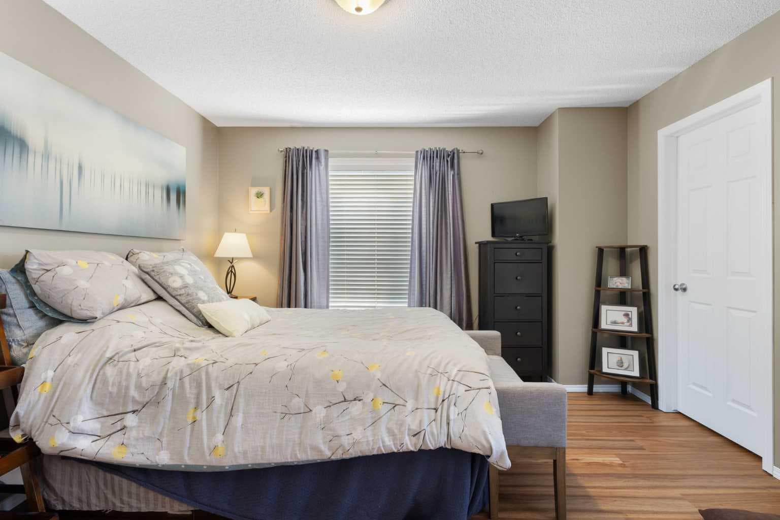 241 Elgin Gardens SE