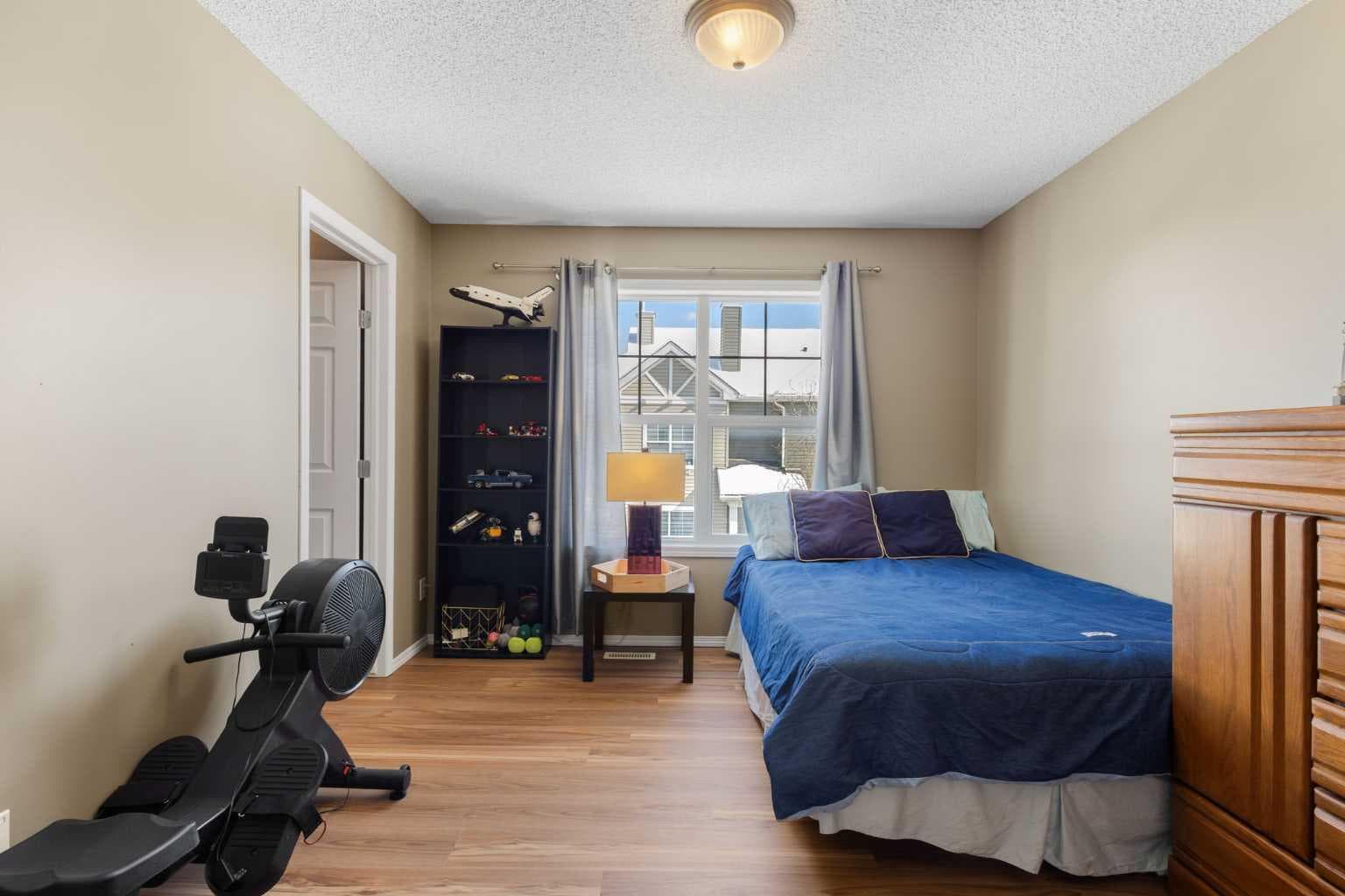 241 Elgin Gardens SE