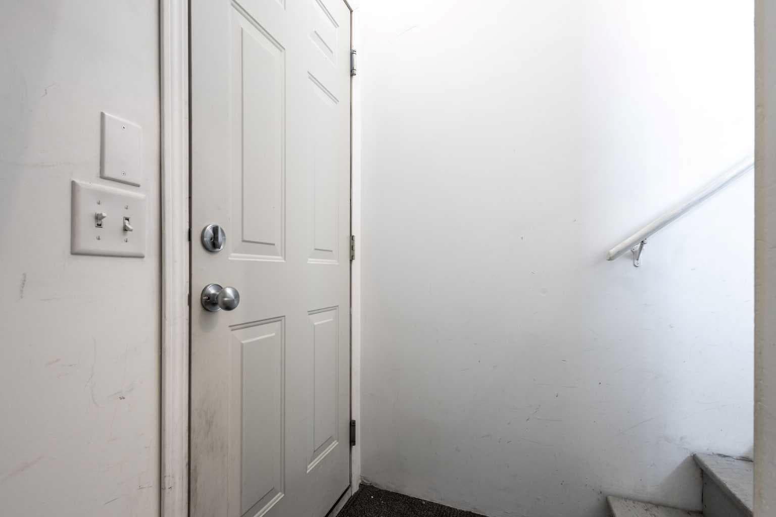 241 Elgin Gardens SE