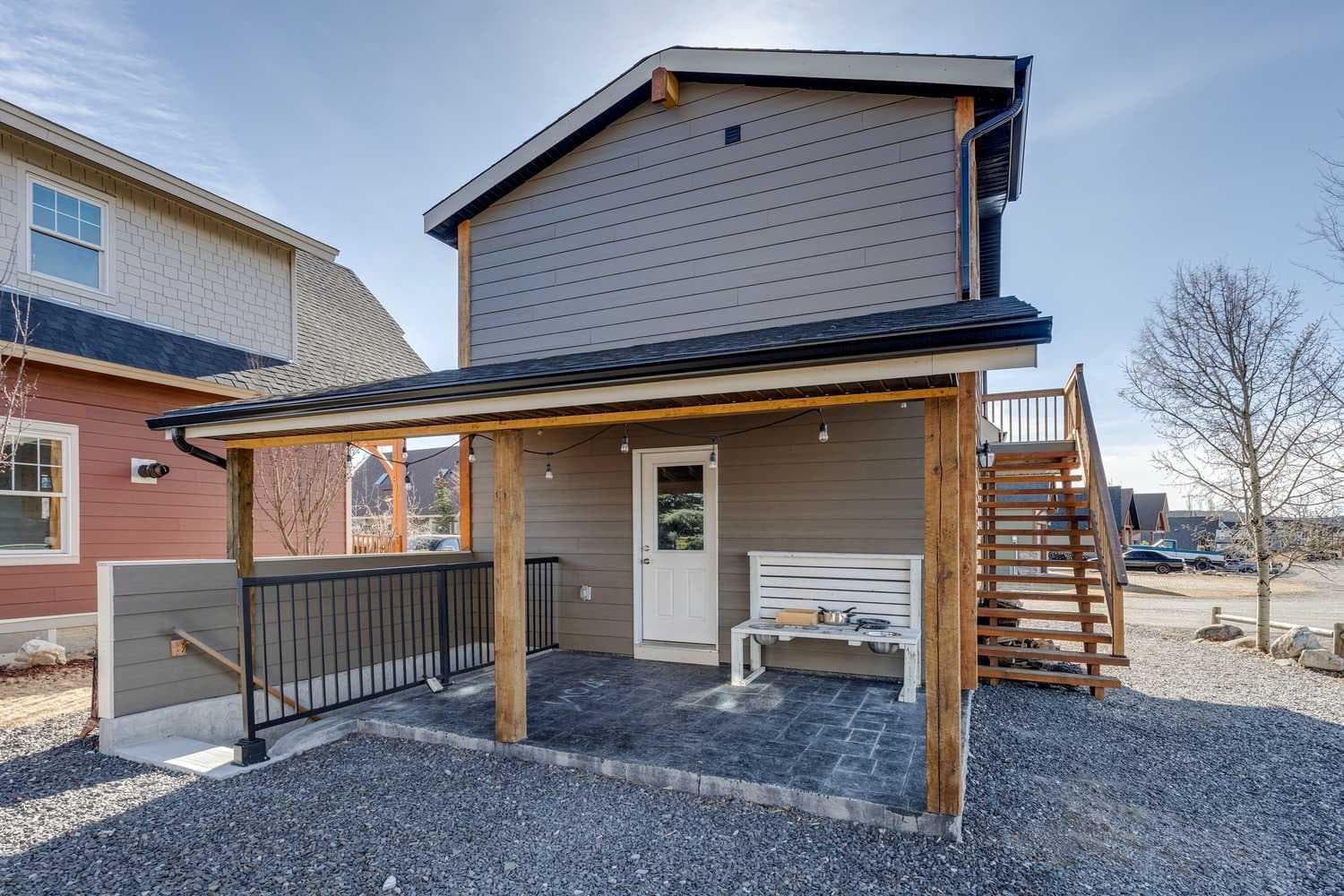 240 Cottageclub Crescent 