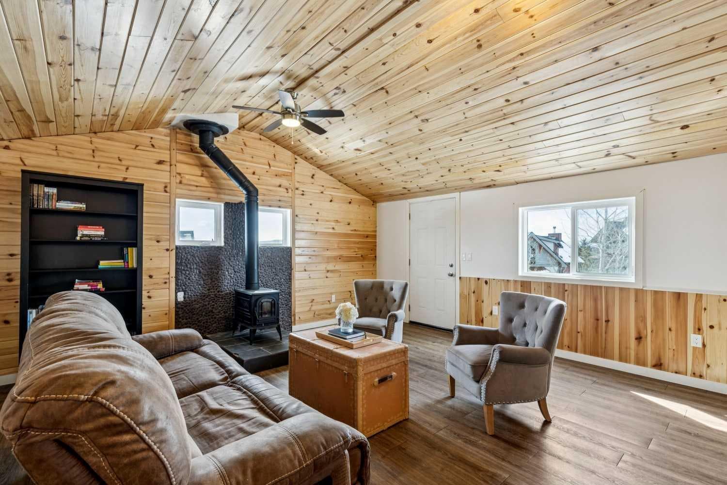 240 Cottageclub Crescent 