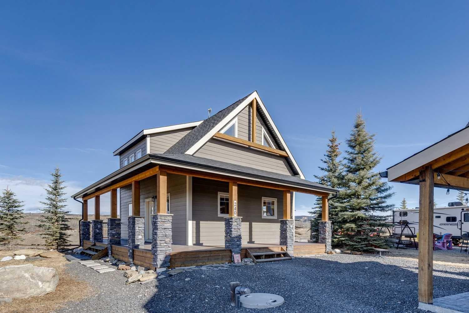 240 Cottageclub Crescent 