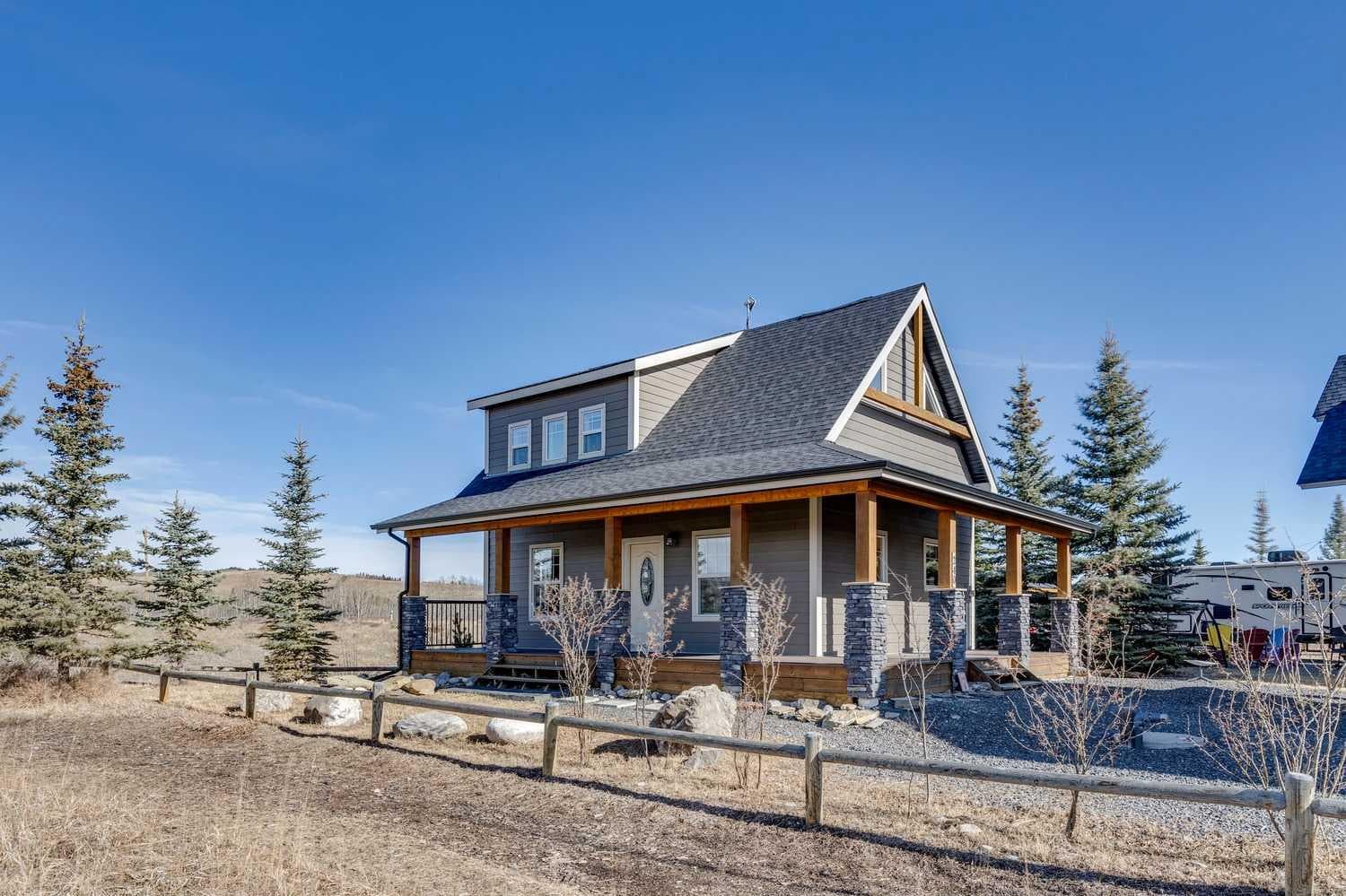 240 Cottageclub Crescent 