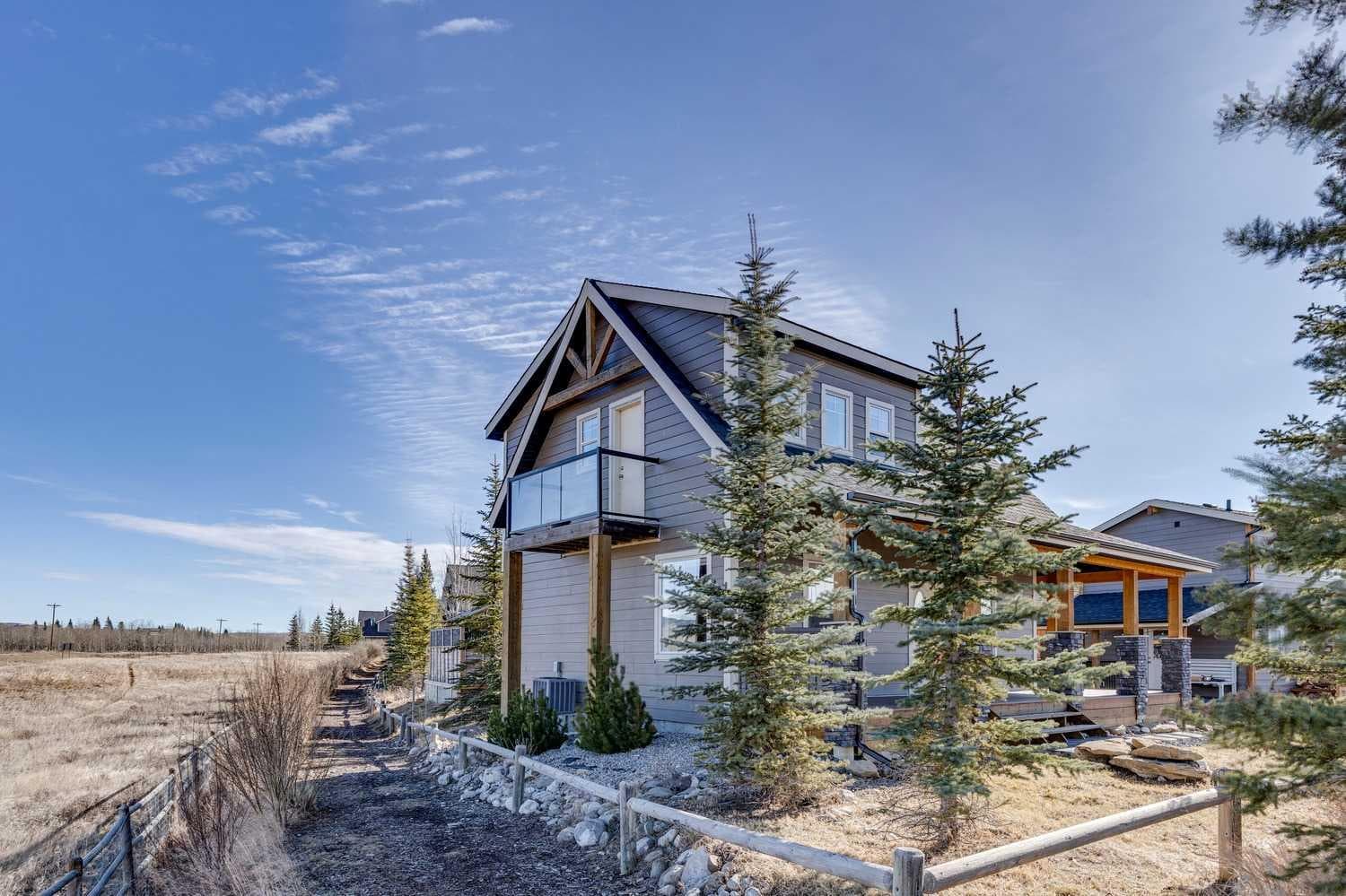 240 Cottageclub Crescent 