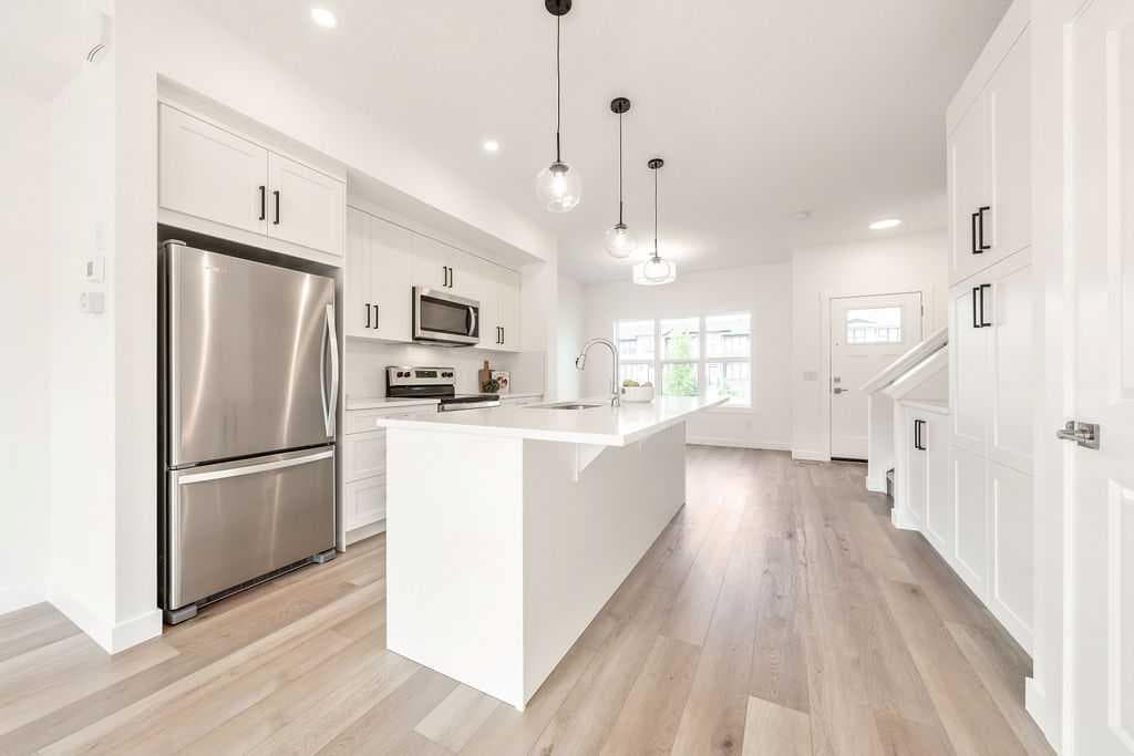 905, 525 River Heights Drive 