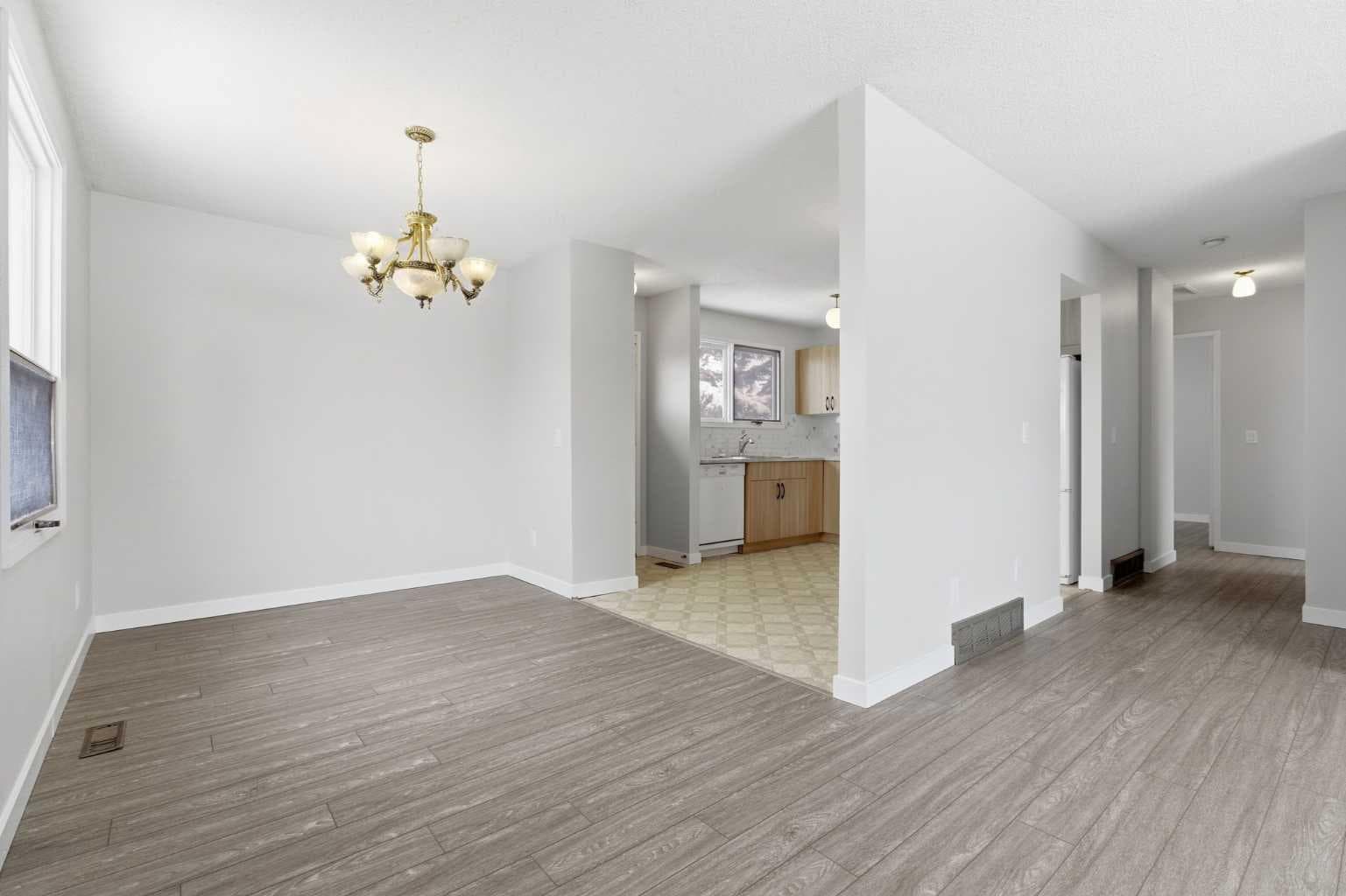 32 Fonda Mews SE